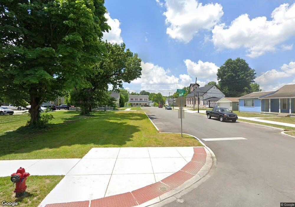 144 N Vine St, Plainfield, IN 46168 - photo 1