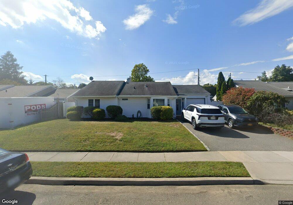 16 Sands Rd, Glen Cove, NY 11542 - photo 1