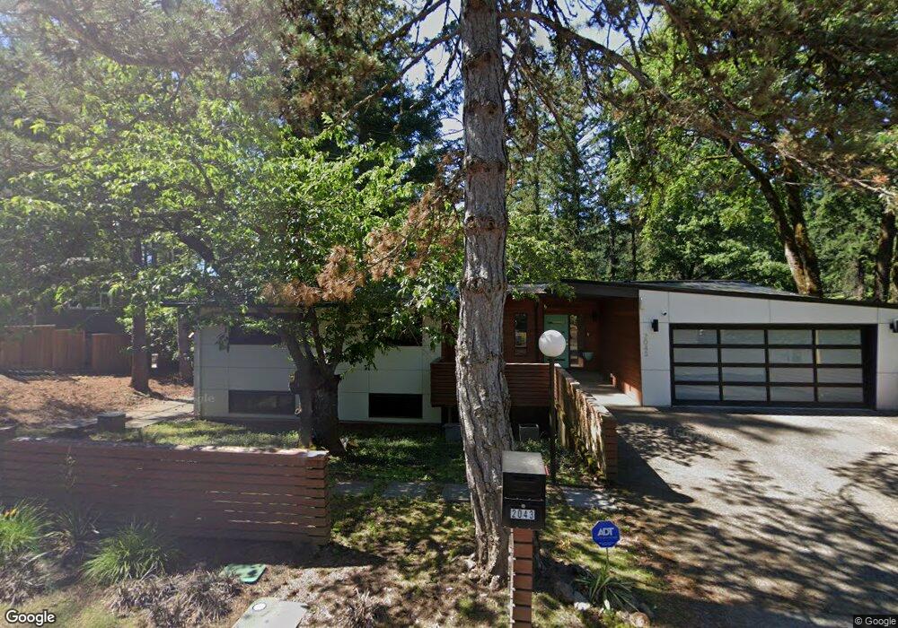 2043 Ridgewood Rd, Lake Oswego, OR 97034 - photo 1