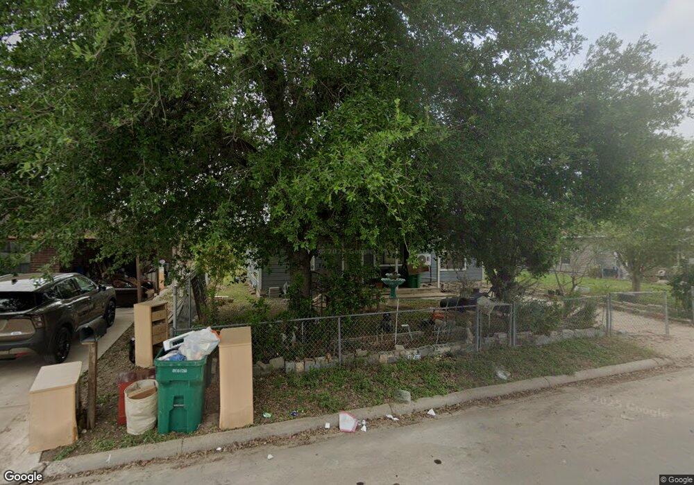 805 W Bell Ave, Pharr, TX 78577 - photo 1