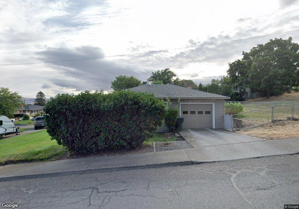 1706 E 14th St, the Dalles, OR 97058 - photo 1