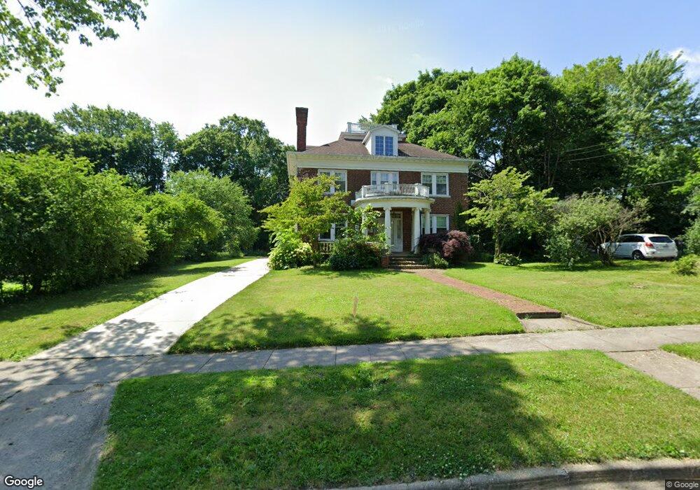 1611 Crescent Dr, Flint, MI 48503 - photo 1