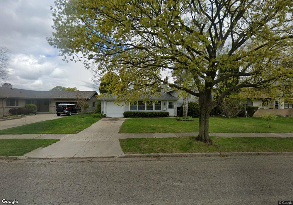 3422 Snowglen Ln, Lansing, MI 48917 - photo 1