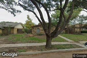 838 Pinehill Ln, Grand Prairie, TX 75052