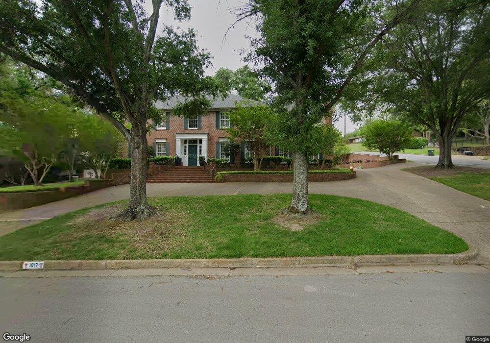 1017 Wilmington Place, Tyler, TX 75701 - photo 1