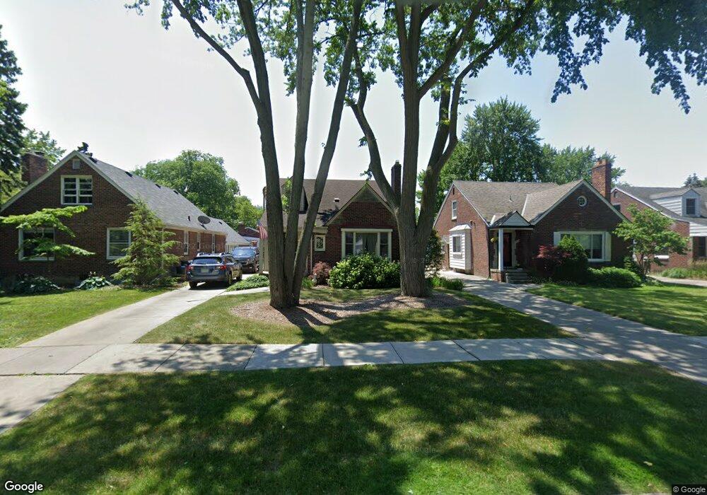 373 Ridgemont Rd, Grosse Pointe Farms, MI 48236 - photo 1