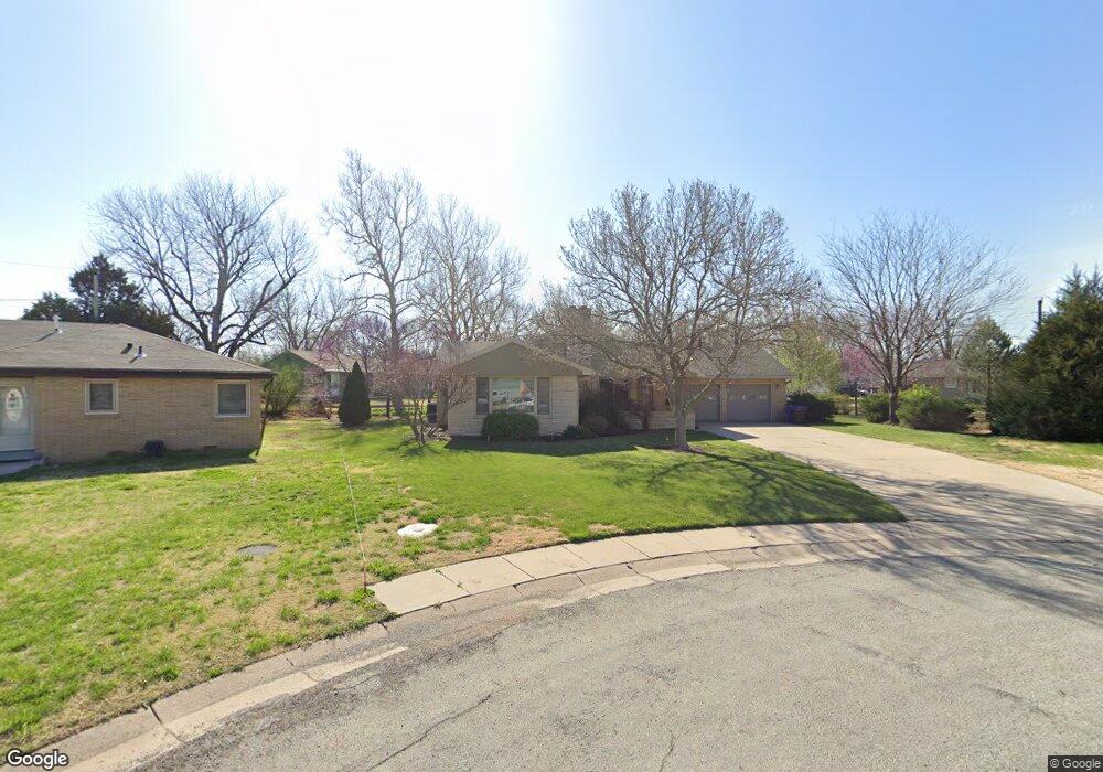 107 Laurel Ct, McPherson, KS 67460 - photo 1