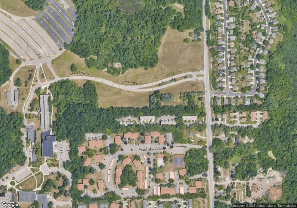 1128 S Hospital Rd unit Bldg-Unit, Waterford, MI 48327 - photo 1