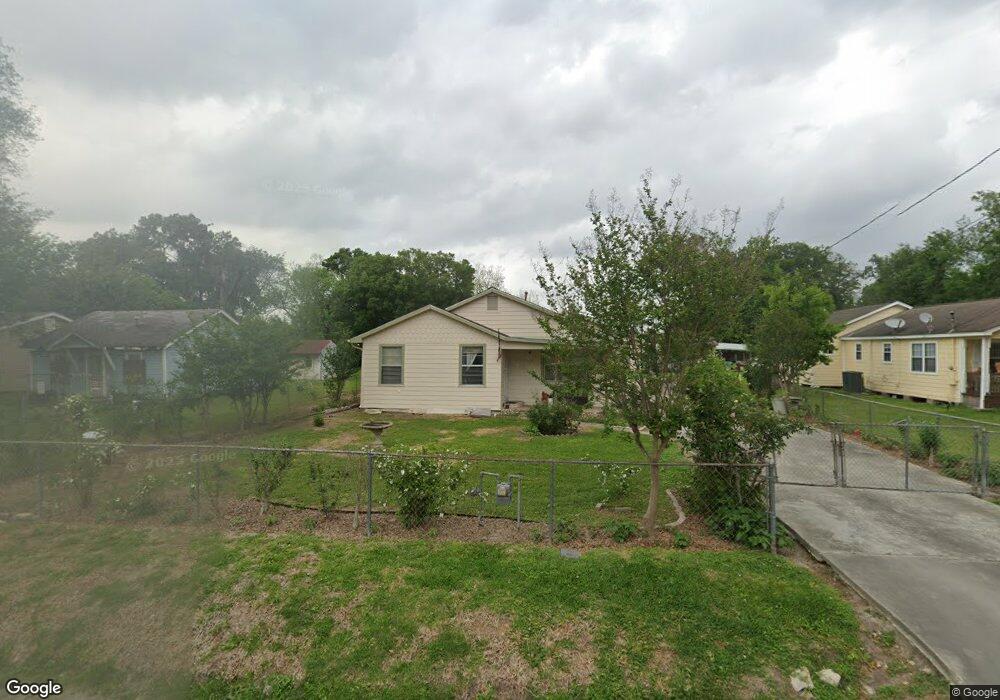 212 Sylvester Rd, Houston, TX 77009 - photo 1