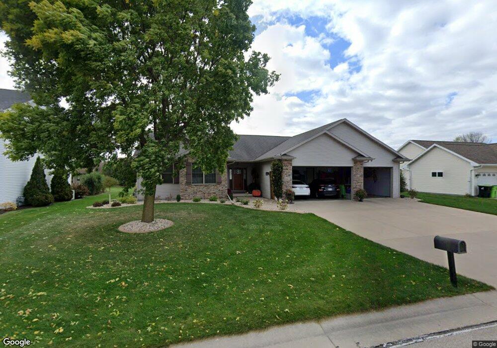 W6061 Nettie Dr, Appleton, WI 54915 - photo 1