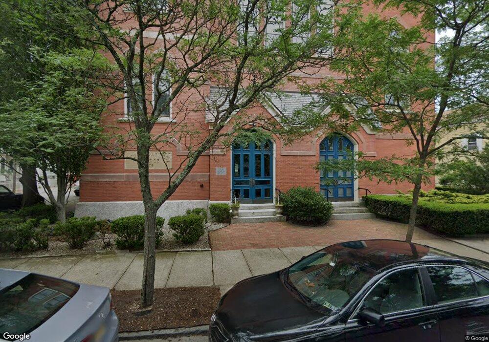 10 East St unit 4, Providence, RI 02906 - photo 1