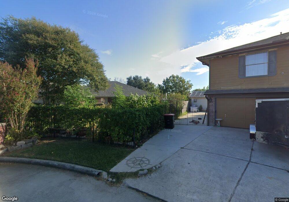 10138 Lasaber Ct, Houston, TX 77038 - photo 1