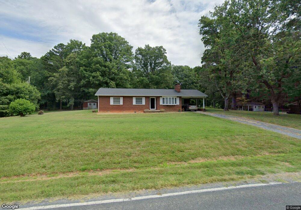 271 Oak View Ln, Asheboro, NC 27205 - photo 1