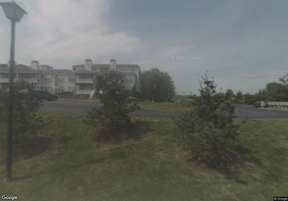 402 Waters Edge Dr unit 402, Newark, DE 19702 - photo 1