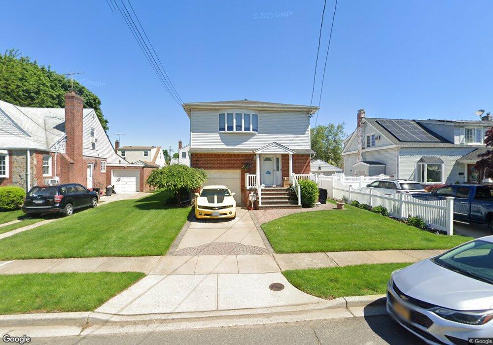 242 Lexington Ave, West Hempstead, NY 11552 - photo 1