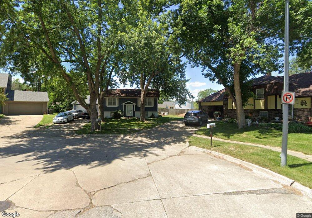1905 Juniper Ct, Des Moines, IA 50320 - photo 1