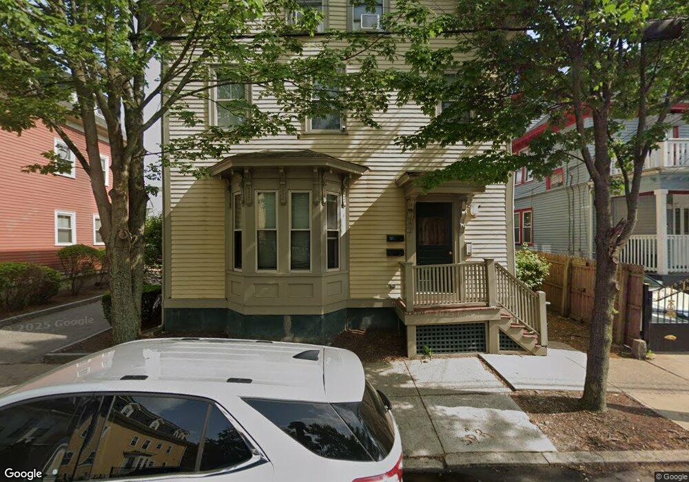 76 Laura St, Providence, RI 02907 - photo 1
