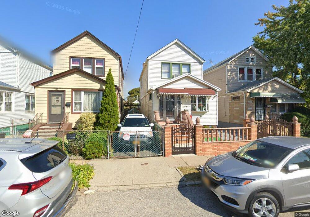 11047 158th St, Jamaica, NY 11433 - photo 1