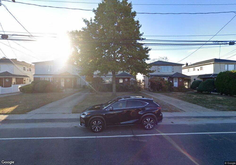 1733 Broadway unit 2nd Fl, Hewlett, NY 11557 - photo 1