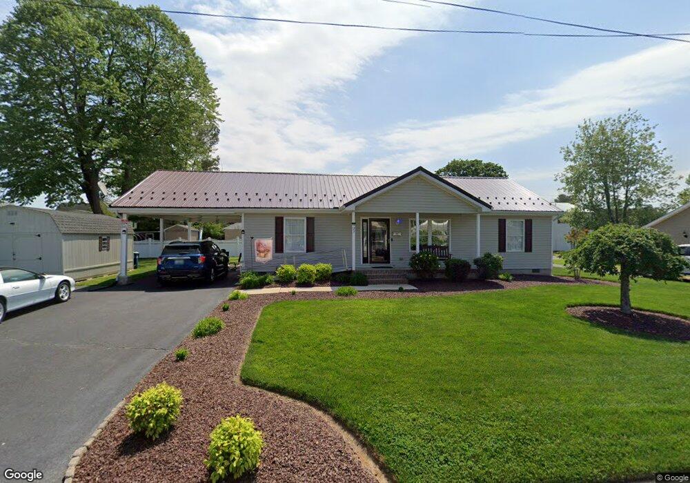 27 S Mechanic St, Wyoming, DE 19934 - photo 1