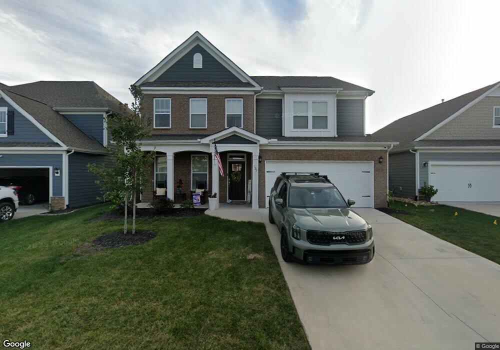 121 Fox Cove Rd, Hendersonville, NC 28792 - photo 1