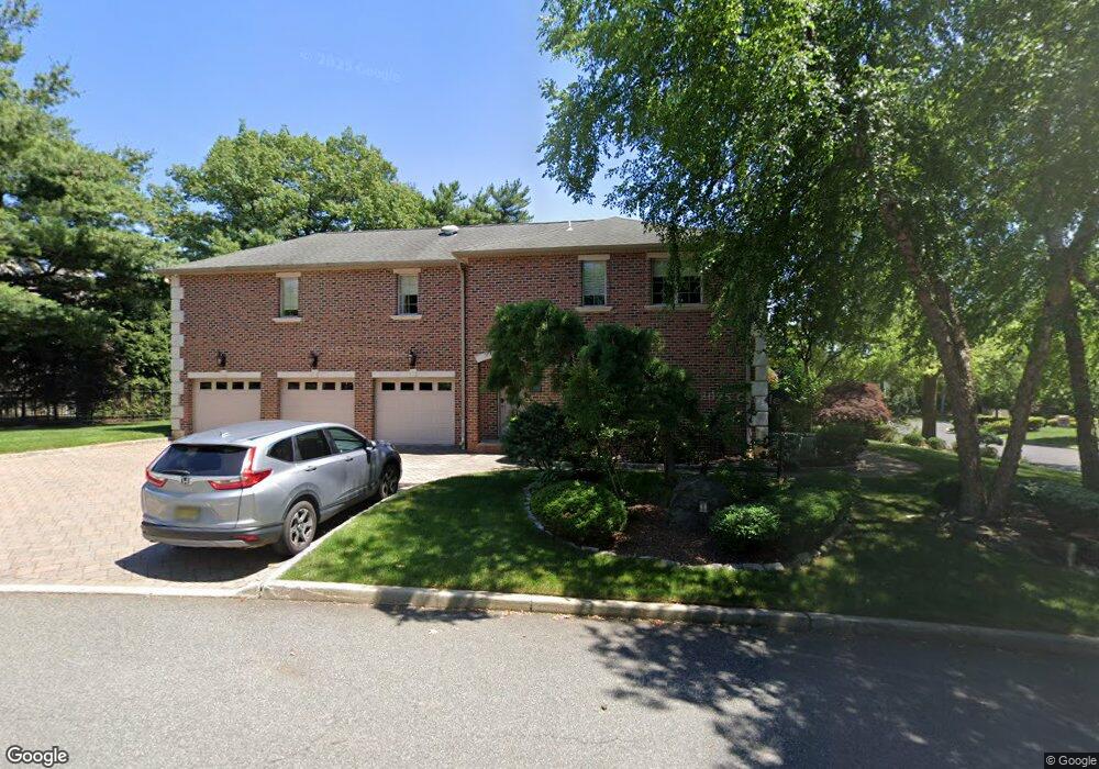 221 Lyncrest Rd, Englewood Cliffs, NJ 07632 - photo 1