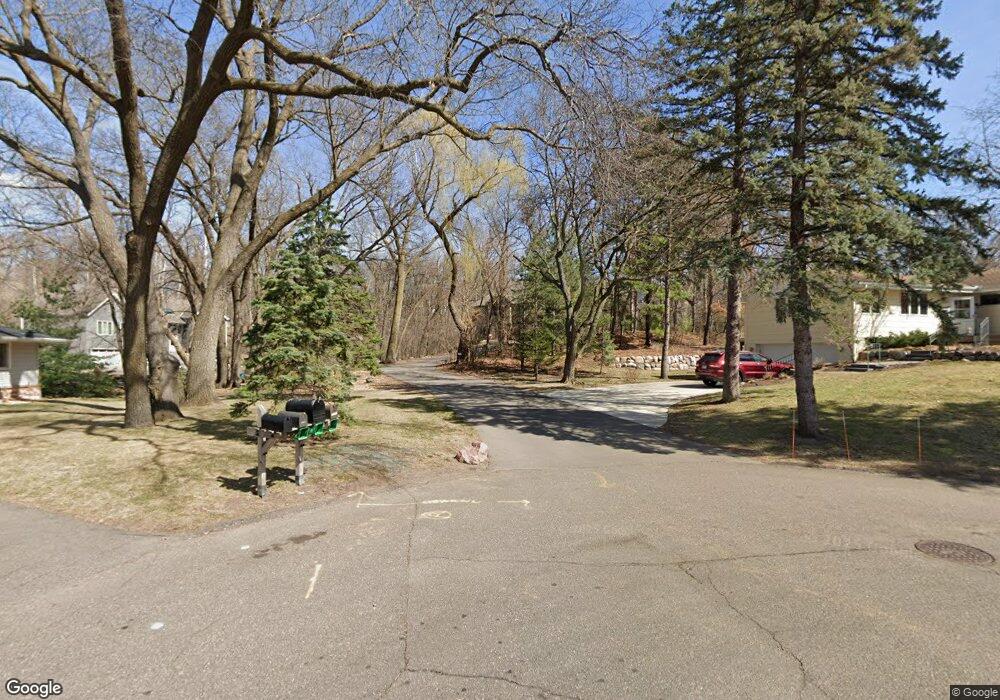 14851 Lloyds Ln, Minnetonka, MN 55345 - photo 1