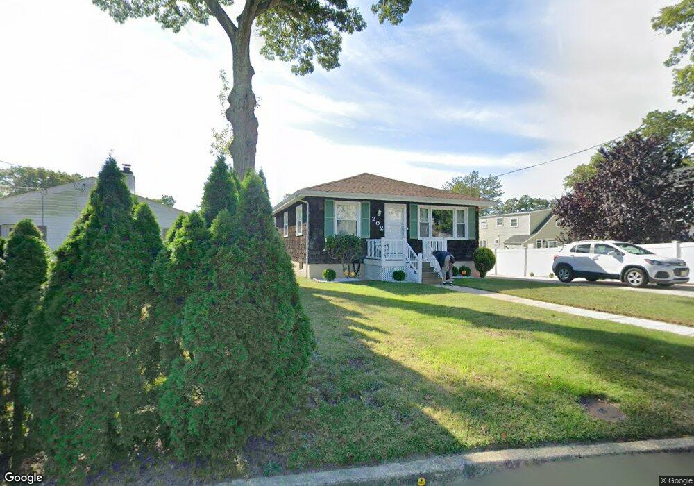 202 Overlook Dr, Neptune, NJ 07753 - photo 1