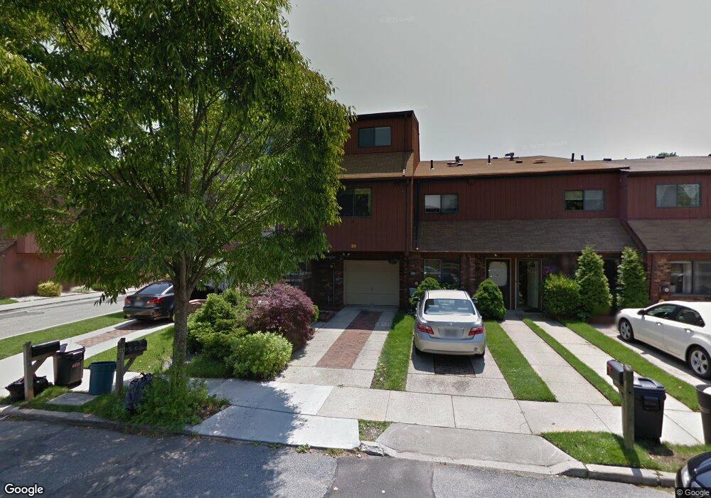 25 Gateway Dr unit 161, Staten Island, NY 10304 - photo 1