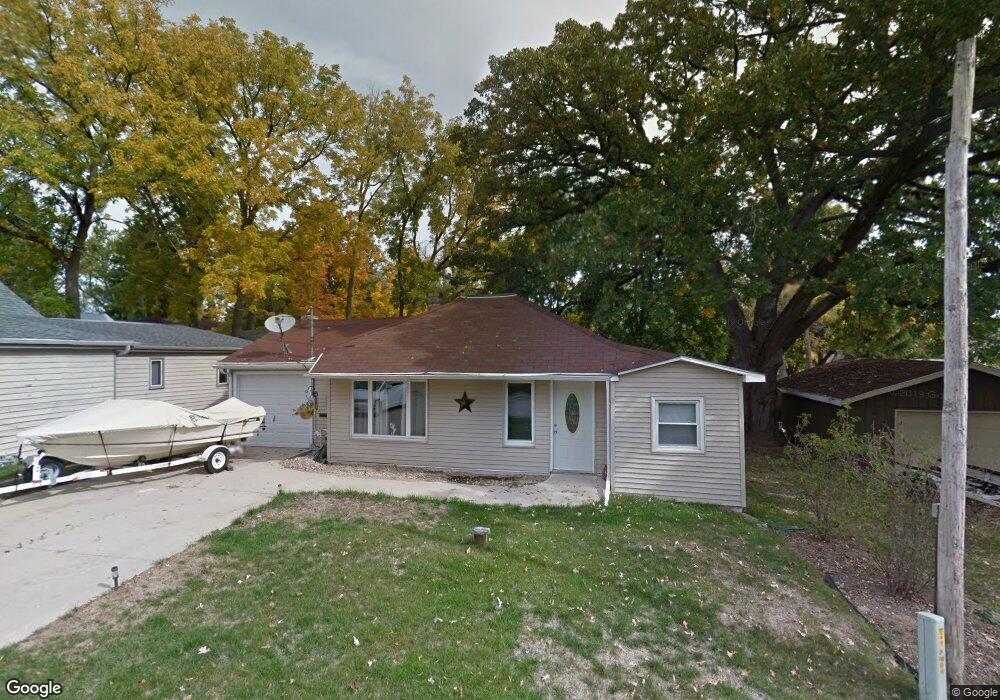 1519 2nd St, Delafield, WI 53018 - photo 1