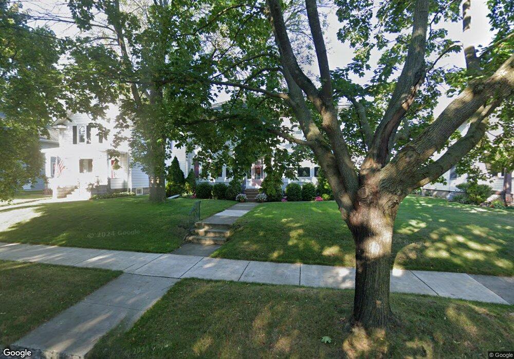 856 N 13th St, Manitowoc, WI 54220 - photo 1