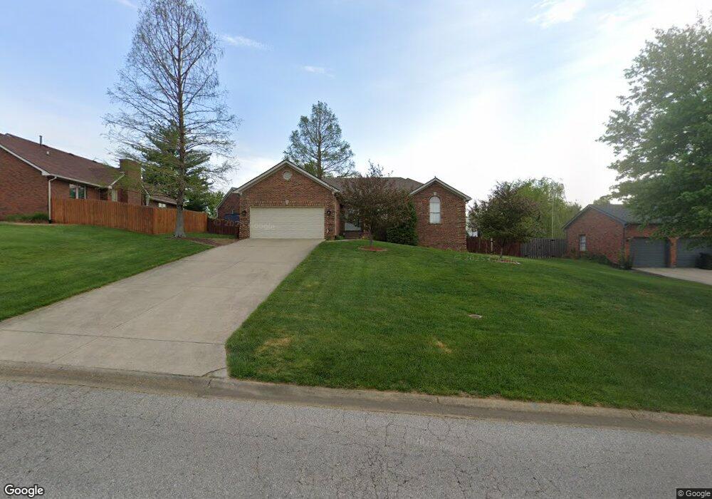 4538 Shadyview Dr, Floyds Knobs, IN 47119 - photo 1