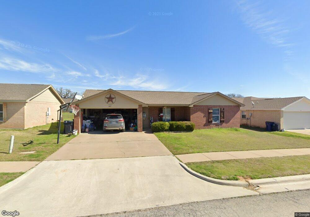307 Kathy Ln, Granbury, TX 76049 - photo 1