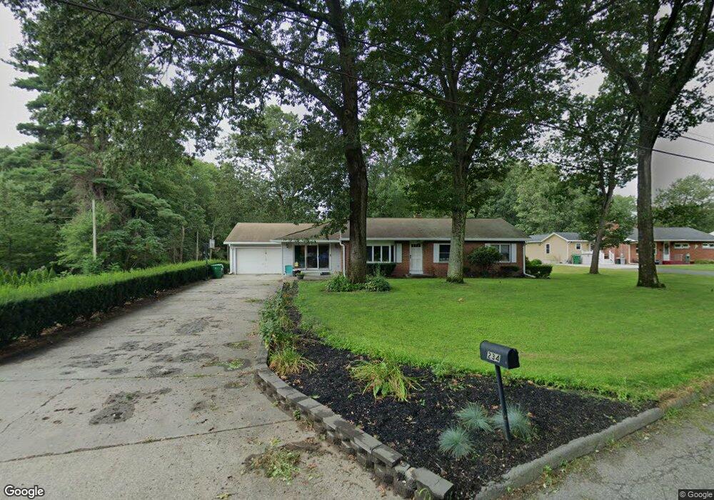 234 Old Lyman Rd, Chicopee, MA 01020 - photo 1