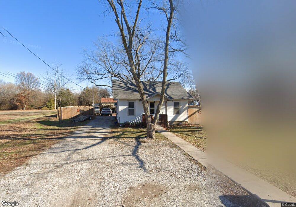 1204 S 24th St, Parsons, KS 67357 - photo 1