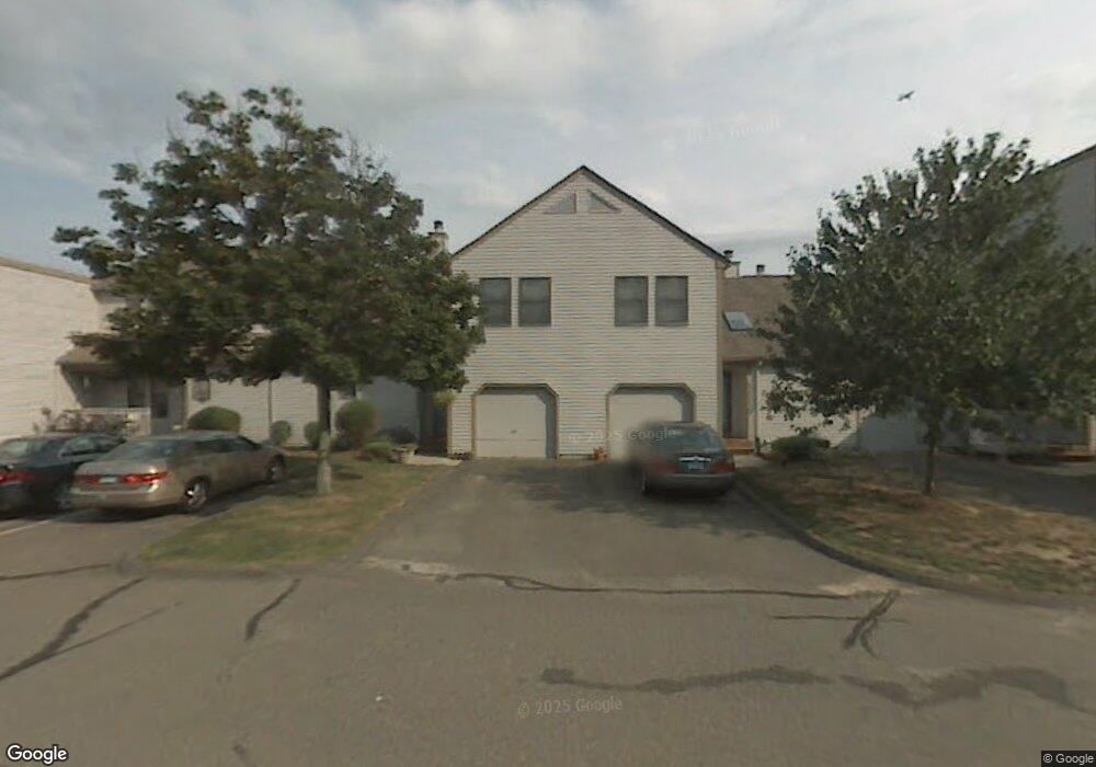 58 Elm Meadows, Enfield, CT 06082 - photo 1