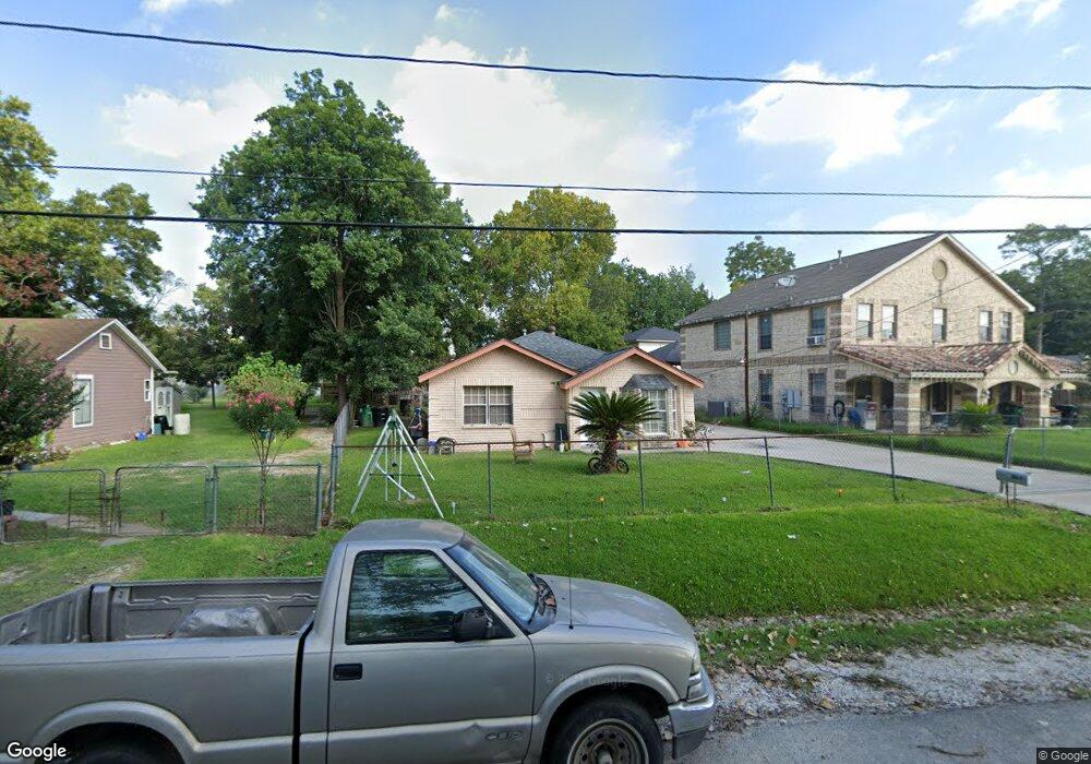 1109 Apache St, Houston, TX 77022 - photo 1