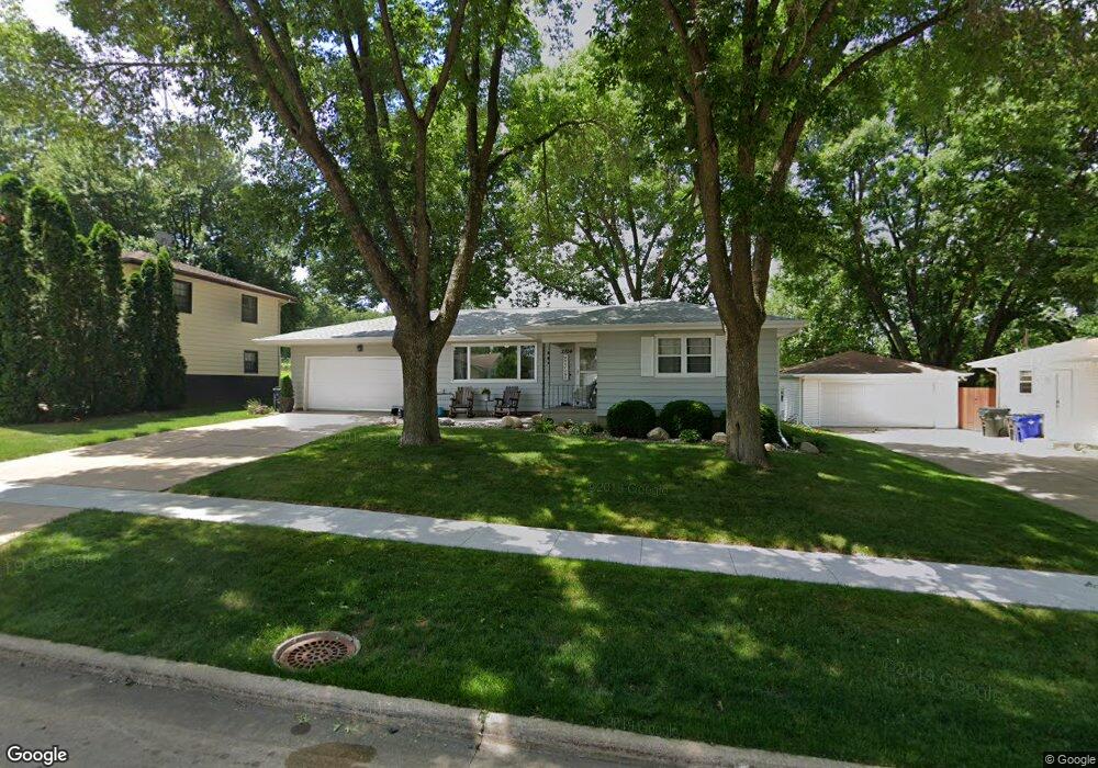 2704 Southland St SW, Cedar Rapids, IA 52404 - photo 1