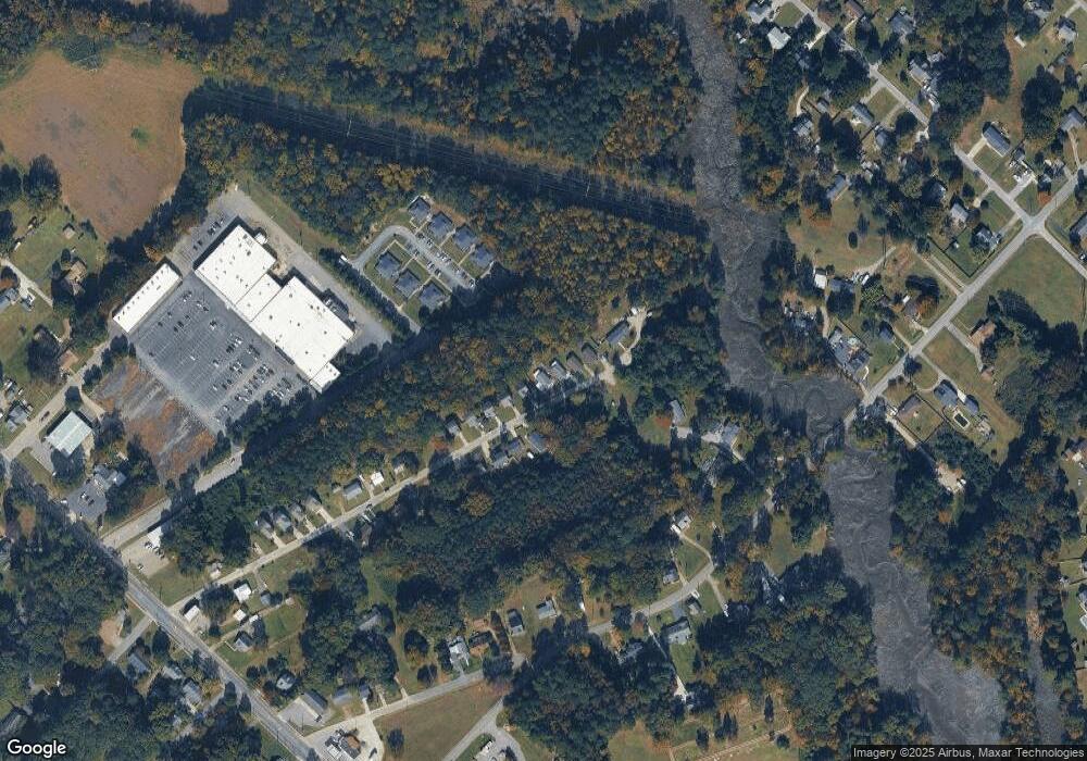 348 Ogden St, West Point, VA 23181 - photo 1