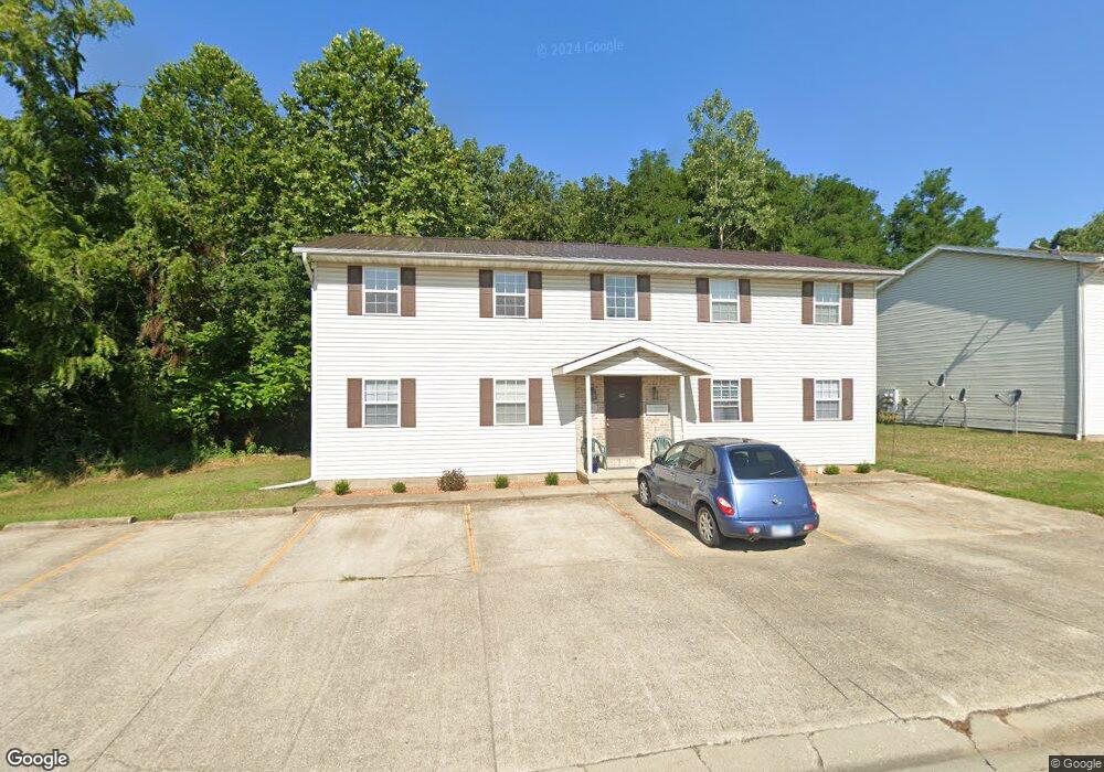 119 Illini Dr, Effingham, IL 62401 - photo 1