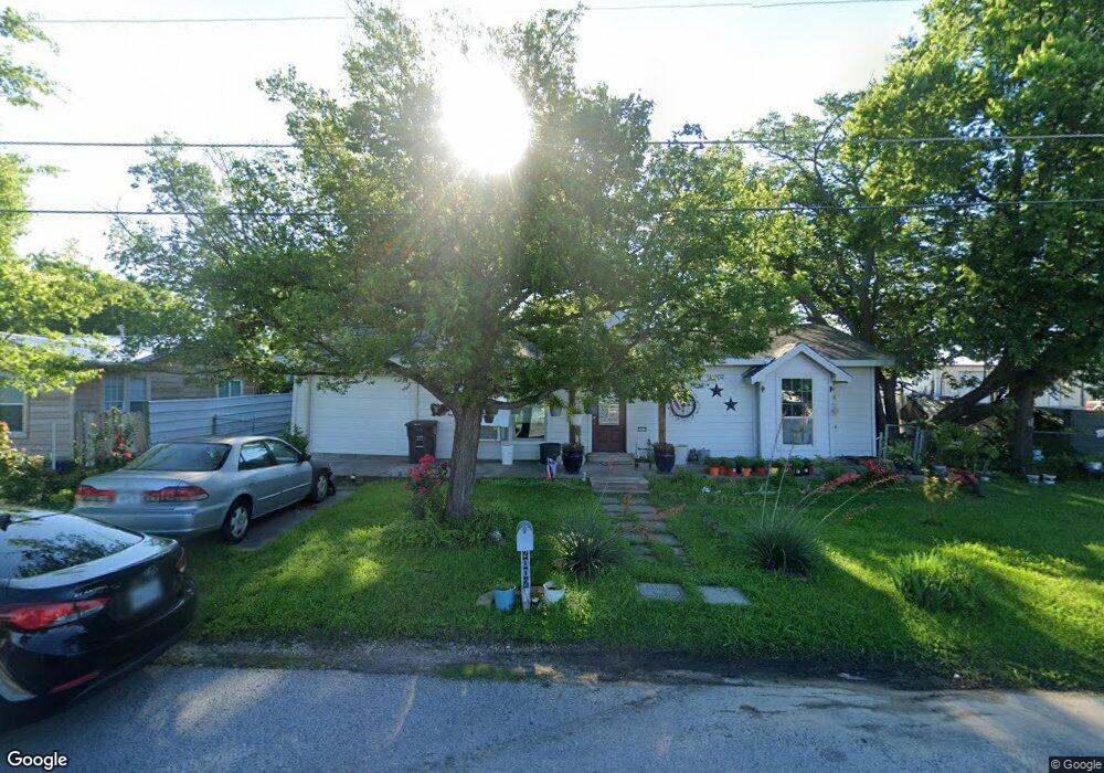 2002 Woodbine St, Cleburne, TX 76031 - photo 1