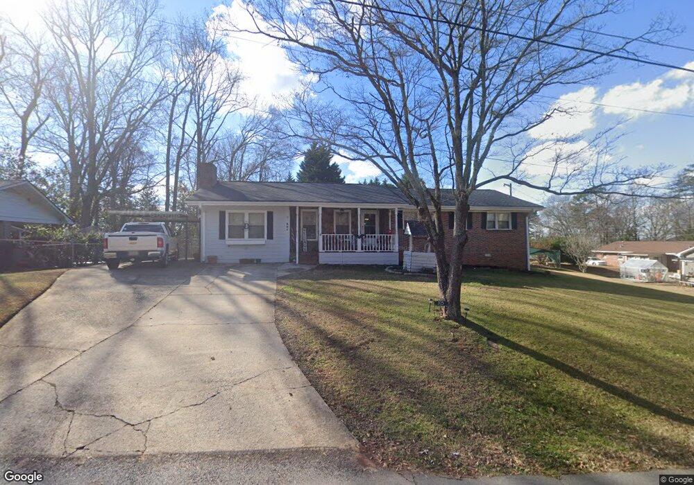 325 Pine L Dr, Buford, GA 30518 - photo 1