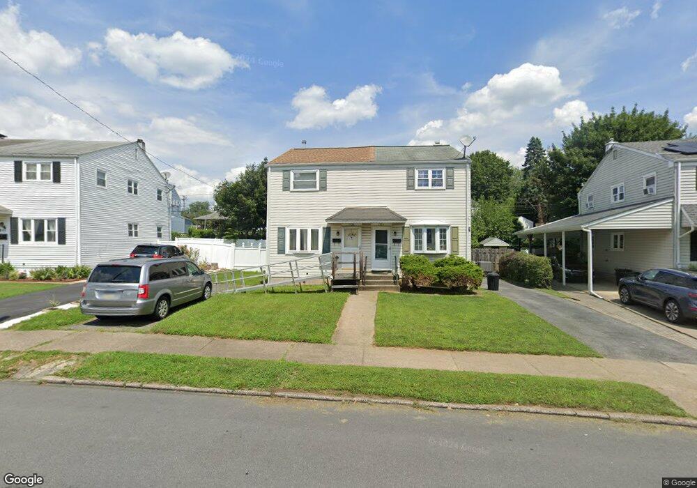 1326 Greenview Dr, Bethlehem, PA 18018 - photo 1