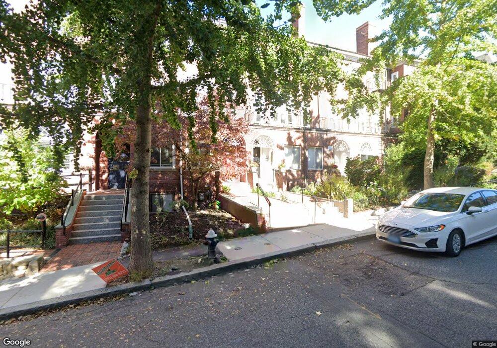 41 Garrison Rd unit 1, Brookline, MA 02445 - photo 1