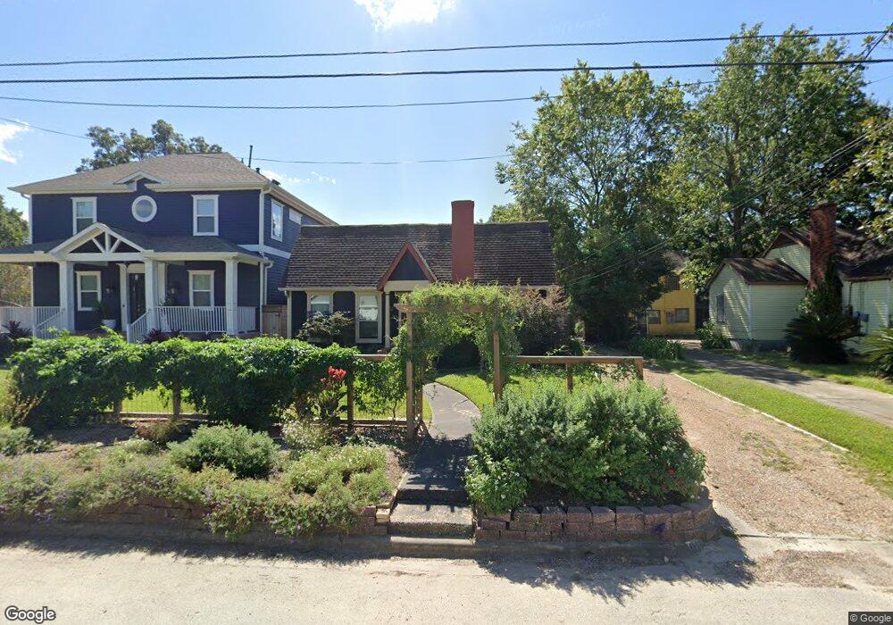 912 Eleanor St, Houston, TX 77009 - photo 1