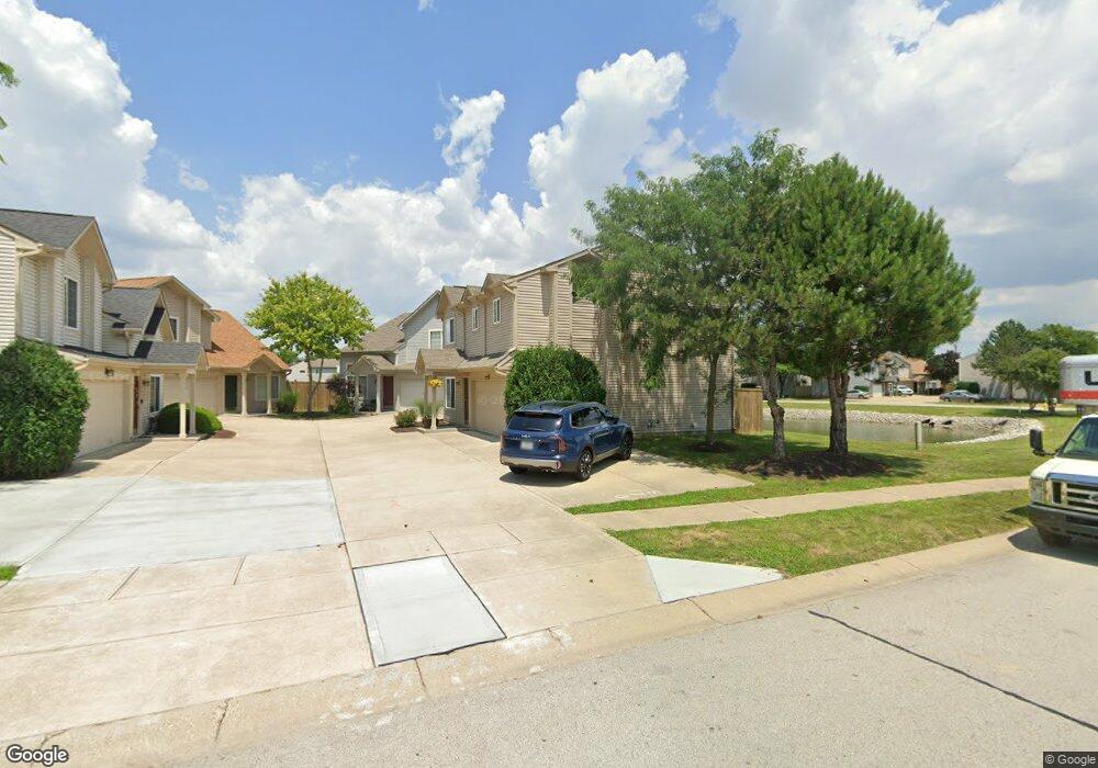 570 Pine Lake Dr, Greenwood, IN 46143 - photo 1