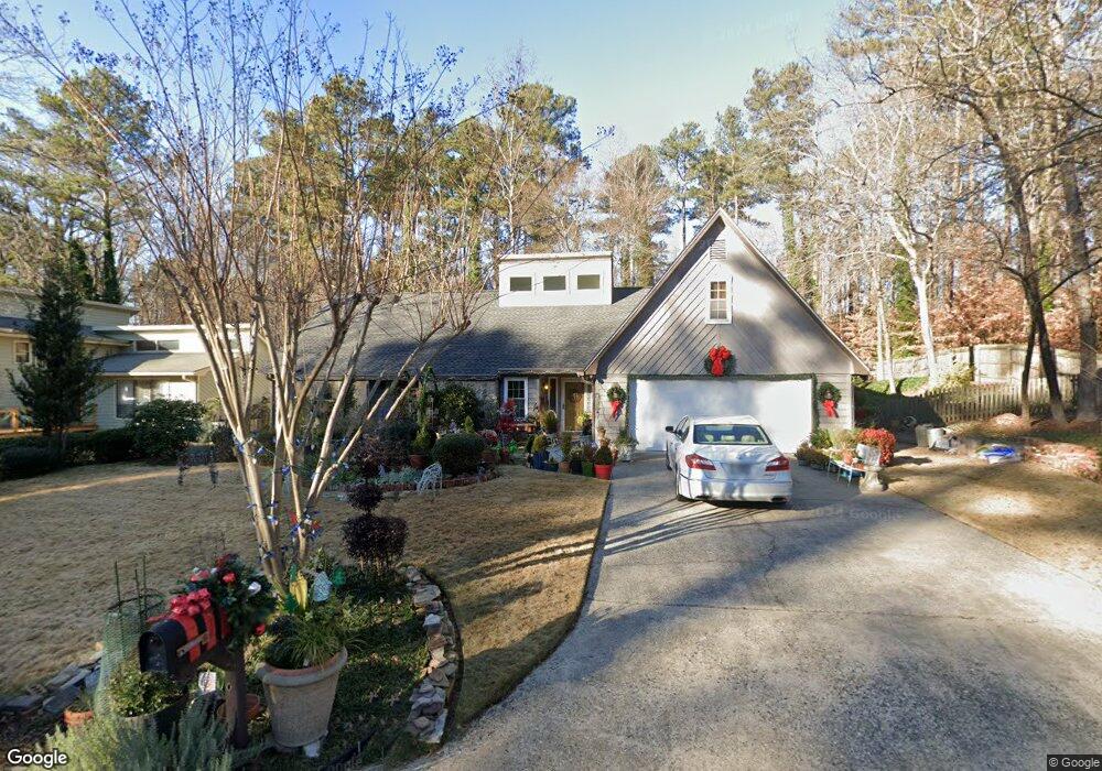 9680 Hillside Dr, Roswell, GA 30076 - photo 1