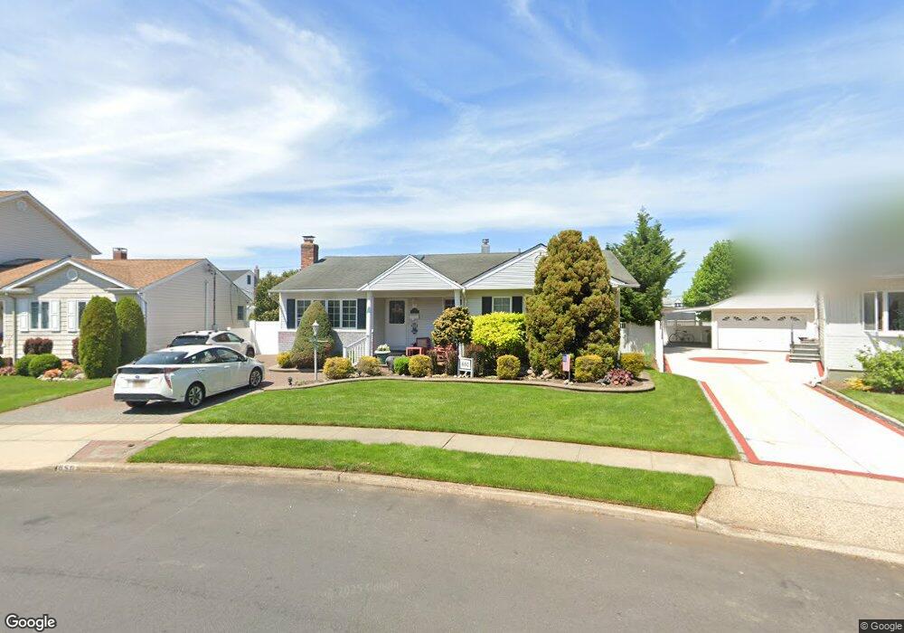 650 Plato St, Franklin Square, NY 11010 - photo 1