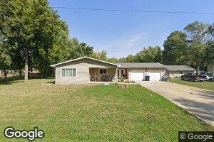 705 Railroad St, Keyesport, IL 62253