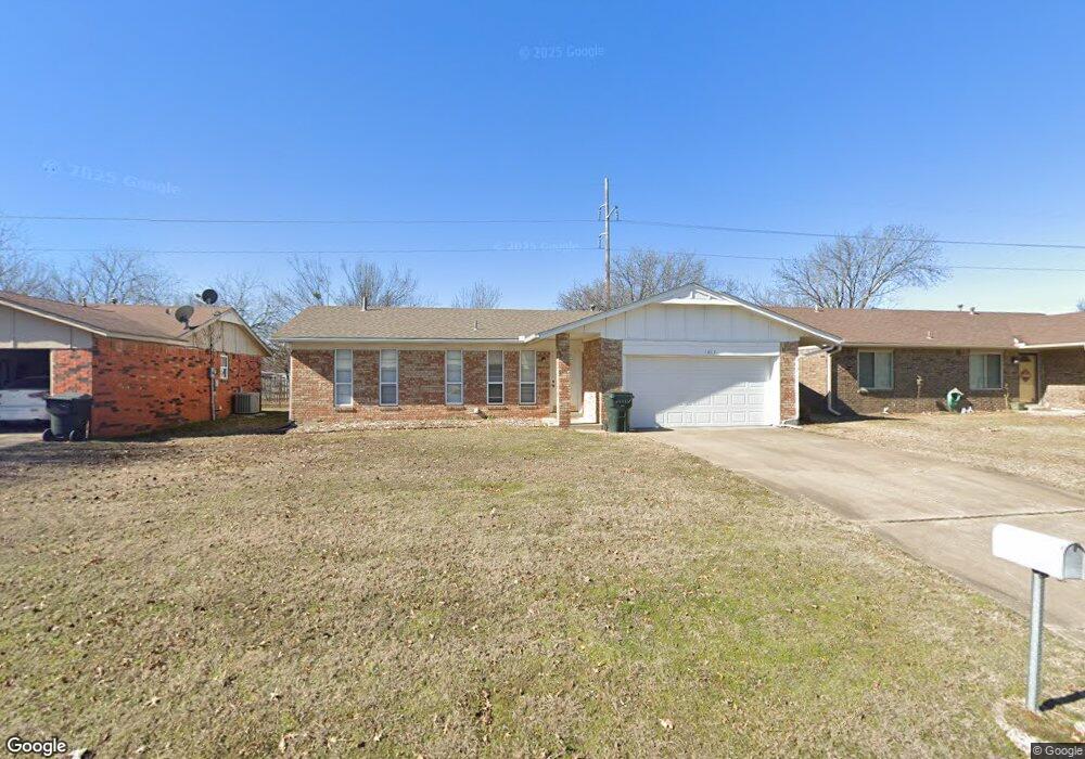 1417 N Lang St, Claremore, OK 74017 - photo 1